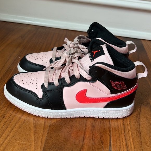 Jordan Other - Kids air Jordan high top sneakers